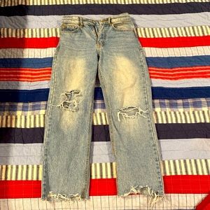Urban outfitters bdg ripped jeans! Size 25